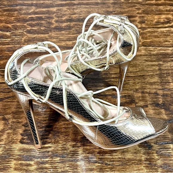 M & L Gold Tie Up High heels - Picture 4 of 15